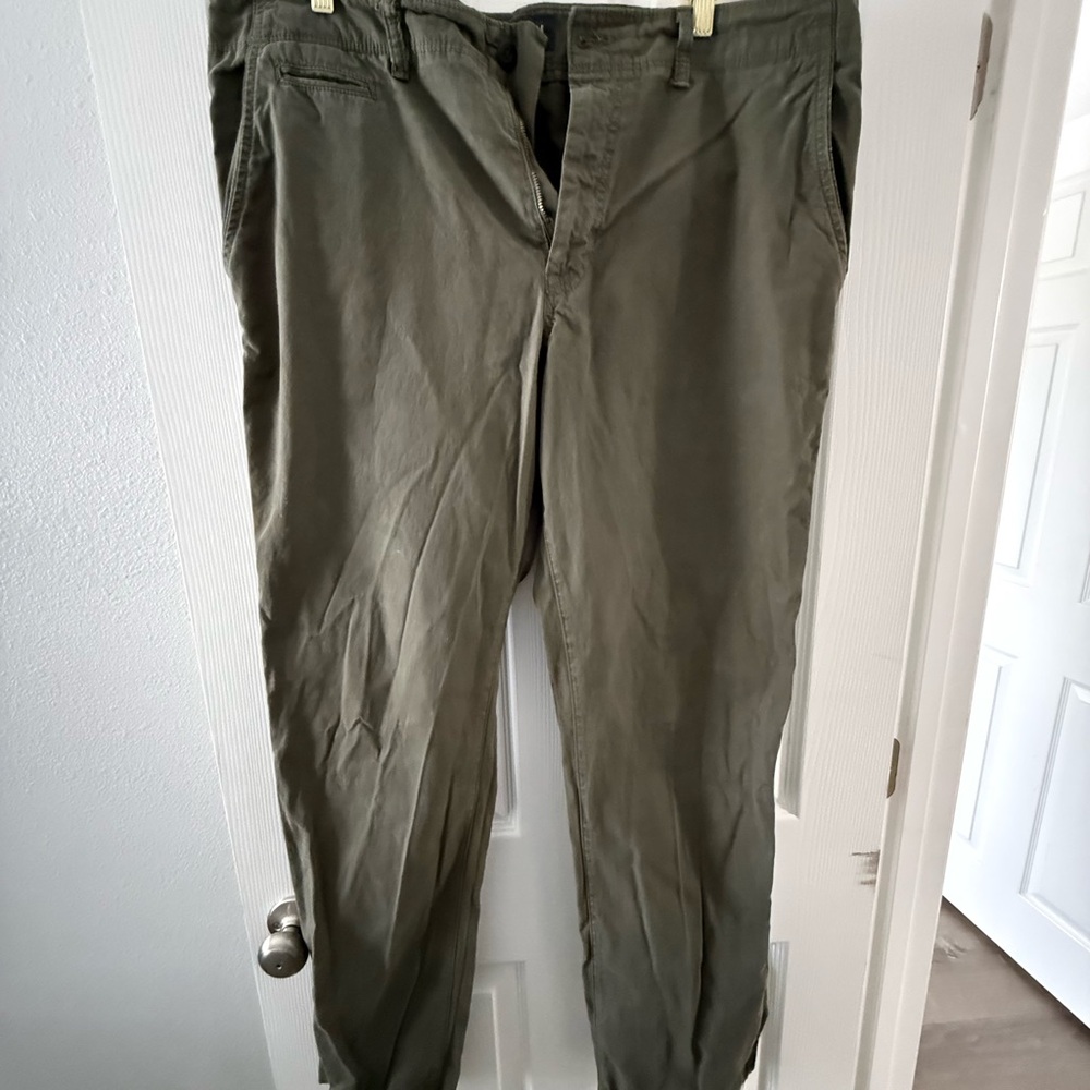American Eagle Outfitters Men's Khaki Chinos